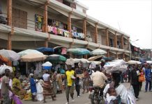 Quel Rôle joue le commerce au Togo?