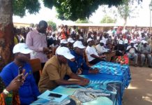 Le programme « School Assur » exposé aux élèves du CEG Toglekopé et du Lycée Adetikopé.