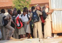 Rentrée académique 2018-2019: Le gouvernement ramene la date de la rentrée scolaire fixée au 15 octobre au 24 septembre 2018.