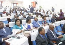Togo: 17 députés quittent l’Assemblée nationale.