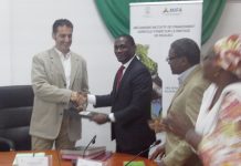 Le Togo signe une convention tripartite pour la commercialisation de 3,5 tonnes de Cire d’abeilles par an.