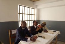 Pius AGBETOME soulage les détenus de la prison civile de Lomé.