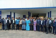 Des experts africains en formation d’estimation d’indicateurs de protection du risque financier à Lomé.