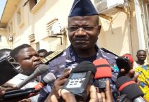 Togo : L’usage de téléphone portable désormais interdit aux policiers en faction.