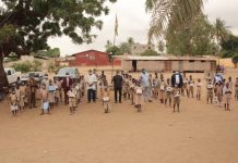 Éducation : après l’EPP Atiho, l’ODI offre des kits scolaires aux écoliers de l’EPP Adamavokopé.