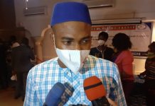 Covid-19 : FRANCO DIMELO met le Masque Vip Artisanal (Lokpo) sur le marché togolais