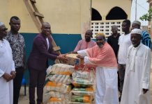 Guérin-Kouka : le PDP assiste la communauté musulmane avec des kits alimentaires