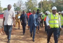 Kodjo Adedze visite les chantiers du PIDU à Kara