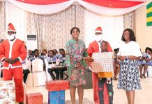 Noël 2023 : des kits festifs de FEG à des milliers d’enfants