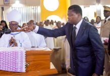 Inhumation de Mgr Barrigah : Faure Gnassingbé a honoré de sa présence