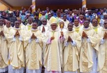Diocèse de Kpalimé : ordination sacerdotale de 06 nouveaux prêtres