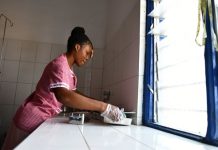 Togo : règlementation du code vestimentaire du personnel de la santé