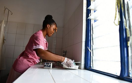 Togo : règlementation du code vestimentaire du personnel de la santé