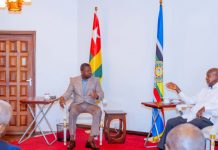 Faure Gnassingbé en visite de travail en Ouganda