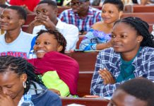 Vacances actives 2026 : 1 200 stages pour étudiants